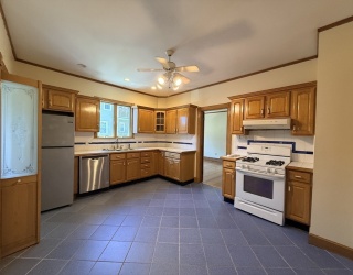 2 Park, Belmont, Massachusetts, 3 Bedrooms Bedrooms, 6 Rooms Rooms,1 BathroomBathrooms,Residential Lease,For Rent,Park,73543192