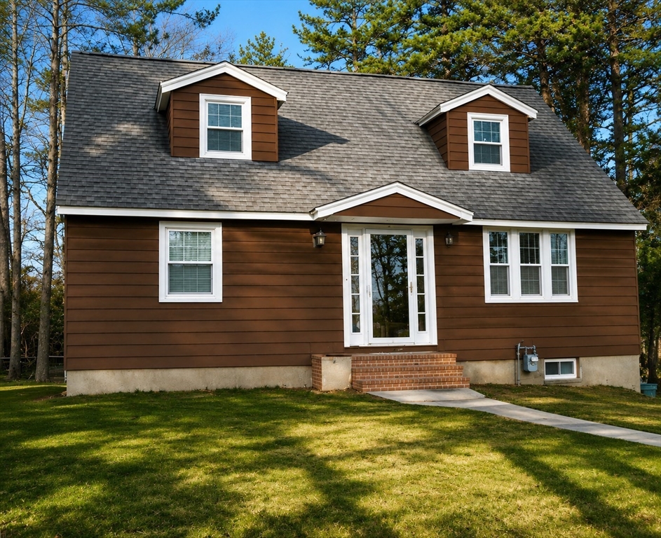 36 Middlesex Road, Tyngsborough, Massachusetts, 5 Bedrooms Bedrooms, 10 Rooms Rooms,2 BathroomsBathrooms,Residential,For Sale,Middlesex Road,73543211