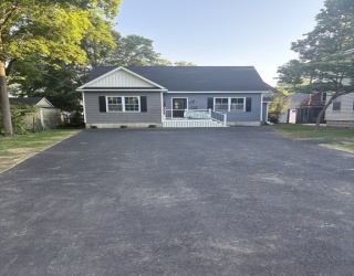 18 Upham, Lowell, Massachusetts, 2 Bedrooms Bedrooms, 4 Rooms Rooms,1 BathroomBathrooms,Residential Lease,For Rent,Upham,73543216