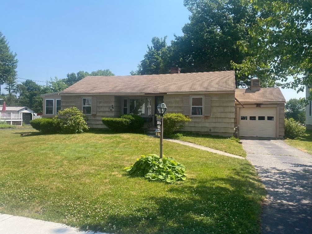 227 Greeley St, Clinton, Massachusetts, 2 Bedrooms Bedrooms, 6 Rooms Rooms,1 BathroomBathrooms,Residential,For Sale,Greeley St,73543255