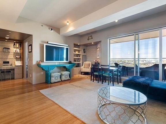 141 Dorchester Ave, Boston, Massachusetts, 1 Bedroom Bedrooms, 3 Rooms Rooms,1.5 BathroomsBathrooms,Residential Lease,For Rent,Dorchester Ave,73543261