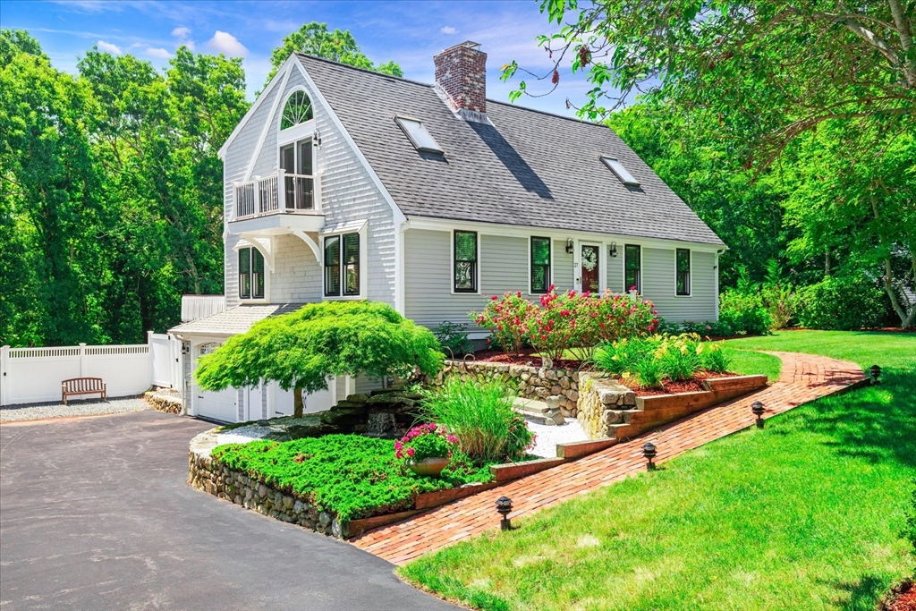 27 Crestview Dr, Sandwich, Massachusetts, 3 Bedrooms Bedrooms, 6 Rooms Rooms,3 BathroomsBathrooms,Residential,For Sale,Crestview Dr,73543228