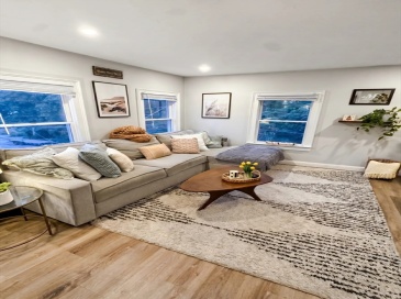 22 Station Street, Weymouth, Massachusetts, 1 Bedroom Bedrooms, 3 Rooms Rooms,1 BathroomBathrooms,Residential Lease,For Rent,Station Street,73543280