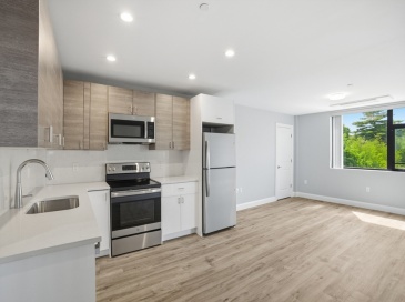 632 Centre St, Boston, Massachusetts, 2 Bedrooms Bedrooms, 4 Rooms Rooms,1 BathroomBathrooms,Residential Lease,For Rent,Centre St,73543381