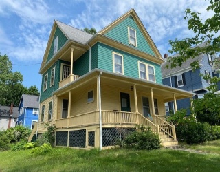 2 Orris Place, Melrose, Massachusetts, 4 Bedrooms Bedrooms, 9 Rooms Rooms,1.5 BathroomsBathrooms,Residential,For Sale,Orris Place,73543388