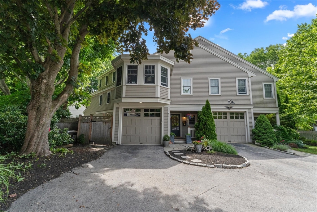 57 School Street, Manchester, Massachusetts, 4 Bedrooms Bedrooms, 7 Rooms Rooms,2.5 BathroomsBathrooms,Residential,For Sale,School Street,73543224