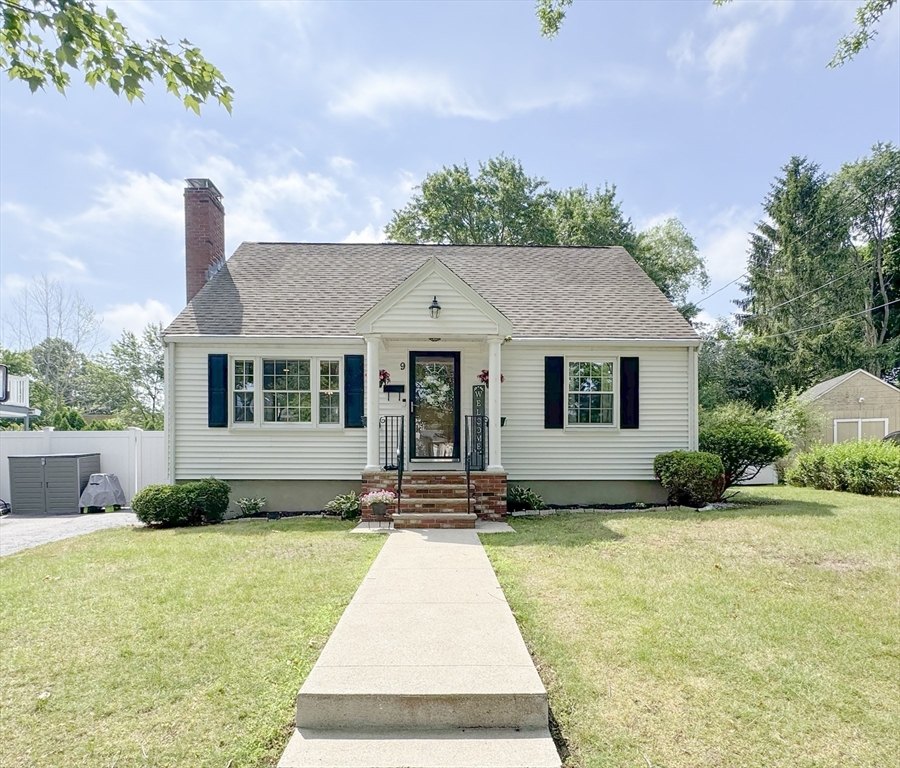 9 Reynolds Rd, Peabody, Massachusetts, 3 Bedrooms Bedrooms, 6 Rooms Rooms,1 BathroomBathrooms,Residential,For Sale,Reynolds Rd,73543289