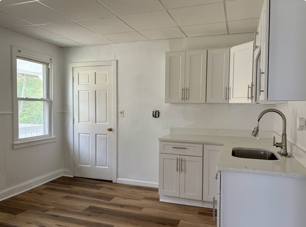 15 Groveland St, Springfield, Massachusetts, 3 Bedrooms Bedrooms, 6 Rooms Rooms,1 BathroomBathrooms,Residential Lease,For Rent,Groveland St,73543325
