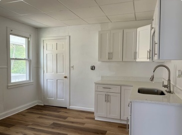 15 Groveland St, Springfield, Massachusetts, 3 Bedrooms Bedrooms, 6 Rooms Rooms,1 BathroomBathrooms,Residential Lease,For Rent,Groveland St,73543325 15 Groveland St, Springfield, Massachusetts, 3 Bedrooms Bedrooms, 6 Rooms Rooms,1 BathroomBathrooms,Residential Lease,For Rent,Groveland St,73543325