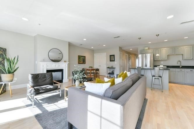 1306 Columbia Rd, Boston, Massachusetts, 2 Bedrooms Bedrooms, 4 Rooms Rooms,2 BathroomsBathrooms,Residential Lease,For Rent,Columbia Rd,73543336