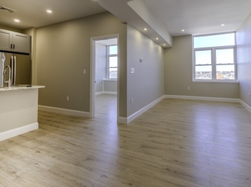 340 Main St, Melrose, Massachusetts, 2 Bedrooms Bedrooms, 4 Rooms Rooms,1 BathroomBathrooms,Residential Lease,For Rent,Main St,73543350