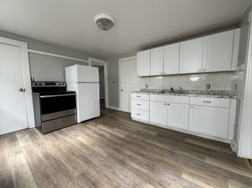 35 High Street, Haverhill, Massachusetts, 2 Bedrooms Bedrooms, 5 Rooms Rooms,1 BathroomBathrooms,Residential Lease,For Rent,High Street,73543324
