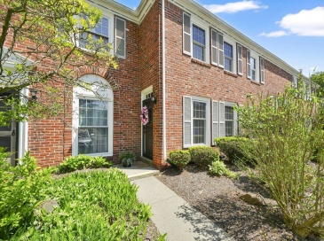 148 Jamestown Dr, Springfield, Massachusetts, 2 Bedrooms Bedrooms, 5 Rooms Rooms,1.5 BathroomsBathrooms,Residential,For Sale,Jamestown Dr,73522211
