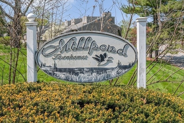 27 Mill Pond, North Andover, Massachusetts, 2 Bedrooms Bedrooms, 5 Rooms Rooms,1.5 BathroomsBathrooms,Residential,For Sale,Mill Pond,73492585