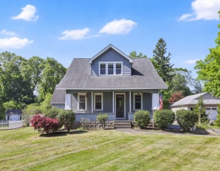 543 Amostown Road, West Springfield, Massachusetts, 3 Bedrooms Bedrooms, 7 Rooms Rooms,1.5 BathroomsBathrooms,Residential,For Sale,Amostown Road,73521849