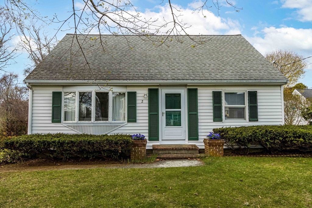 2 Montauk Street, Falmouth, Massachusetts, 3 Bedrooms Bedrooms, 7 Rooms Rooms,2 BathroomsBathrooms,Residential,For Sale,Montauk Street,73506398