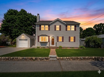 13 Douglas Ave, Beverly, Massachusetts, 4 Bedrooms Bedrooms, 8 Rooms Rooms,3 BathroomsBathrooms,Residential,For Sale,Douglas Ave,73522207