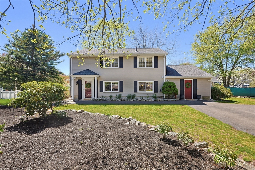 18 Anchorage Rd, Franklin, Massachusetts, 5 Bedrooms Bedrooms, 8 Rooms Rooms,2 BathroomsBathrooms,Residential,For Sale,Anchorage Rd,73515460