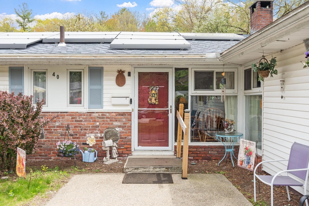40 Ruthellen Road, Chelmsford, Massachusetts, 4 Bedrooms Bedrooms, 9 Rooms Rooms,1.5 BathroomsBathrooms,Residential,For Sale,Ruthellen Road,73518225