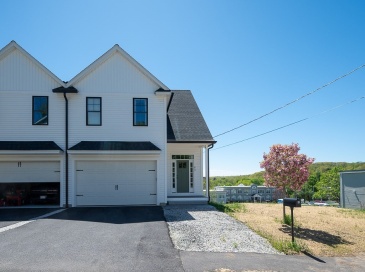 83 Upland, Worcester, Massachusetts, 3 Bedrooms Bedrooms, 8 Rooms Rooms,3.5 BathroomsBathrooms,Residential Lease,For Rent,Upland,73515748