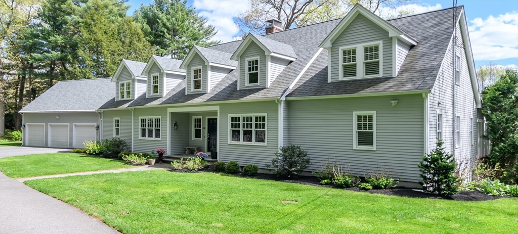 1098 Webster Street, Needham, Massachusetts, 5 Bedrooms Bedrooms, 9 Rooms Rooms,4 BathroomsBathrooms,Residential,For Sale,Webster Street,73518205