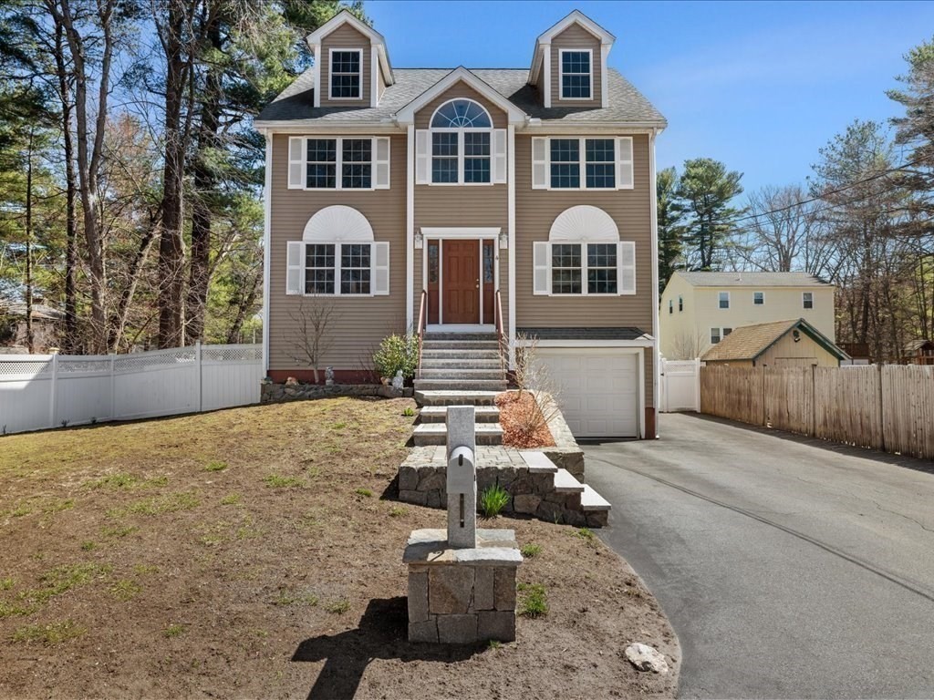 4 Doane St, Wilmington, Massachusetts, 3 Bedrooms Bedrooms, 8 Rooms Rooms,2.5 BathroomsBathrooms,Residential,For Sale,Doane St,73492692