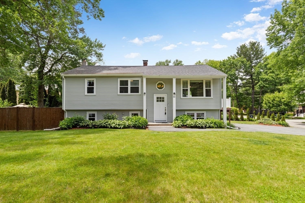 33 Marion St, Wilmington, Massachusetts, 3 Bedrooms Bedrooms, 8 Rooms Rooms,2 BathroomsBathrooms,Residential,For Sale,Marion St,73529224