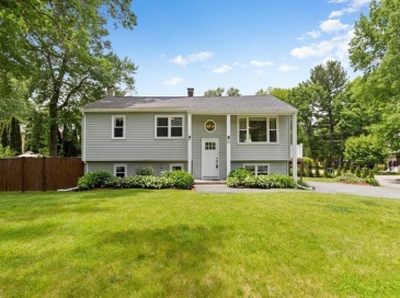 33 Marion St, Wilmington, Massachusetts, 3 Bedrooms Bedrooms, 8 Rooms Rooms,2 BathroomsBathrooms,Residential,For Sale,Marion St,73529224 33 Marion St, Wilmington, Massachusetts, 3 Bedrooms Bedrooms, 8 Rooms Rooms,2 BathroomsBathrooms,Residential,For Sale,Marion St,73529224