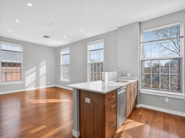 45 First Avenue, Boston, Massachusetts, 2 Bedrooms Bedrooms, 4 Rooms Rooms,2 BathroomsBathrooms,Residential,For Sale,First Avenue,73510578