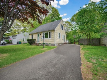 65 Burden Ave., North Attleboro, Massachusetts, 3 Bedrooms Bedrooms, 6 Rooms Rooms,1 BathroomBathrooms,Residential,For Sale,Burden Ave.,73519274