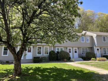 1430 Russell Road, Westfield, Massachusetts, 2 Bedrooms Bedrooms, 5 Rooms Rooms,1.5 BathroomsBathrooms,Residential,For Sale,Russell Road,73513732