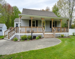 1110 S Main St, Bellingham, Massachusetts, 3 Bedrooms Bedrooms, 7 Rooms Rooms,1 BathroomBathrooms,Residential,For Sale,S Main St,73517057