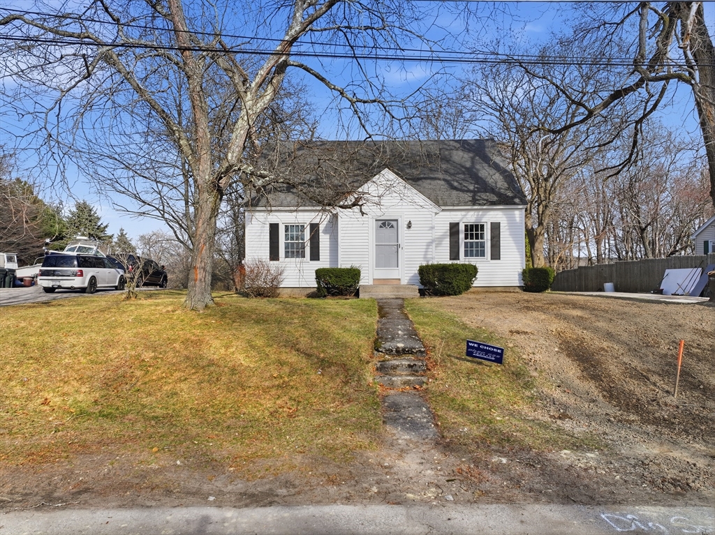 18 Carroll St, Auburn, Massachusetts, 5 Bedrooms Bedrooms, 7 Rooms Rooms,2 BathroomsBathrooms,Residential,For Sale,Carroll St,73494281