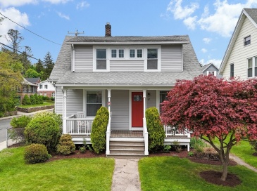 67 Columbus Ave, Holyoke, Massachusetts, 3 Bedrooms Bedrooms, 6 Rooms Rooms,1 BathroomBathrooms,Residential,For Sale,Columbus Ave,73518414