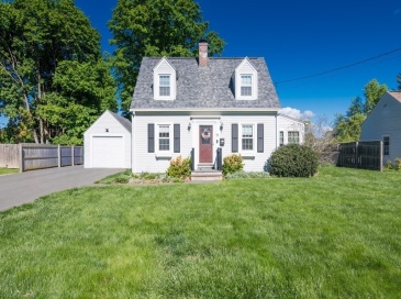 77 Lindbergh Blvd, Westfield, Massachusetts, 2 Bedrooms Bedrooms, 5 Rooms Rooms,1.5 BathroomsBathrooms,Residential,For Sale,Lindbergh Blvd,73518930