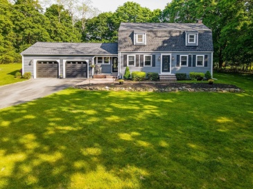 84 Robin Hill Rd, Chelmsford, Massachusetts, 3 Bedrooms Bedrooms, 8 Rooms Rooms,2.5 BathroomsBathrooms,Residential,For Sale,Robin Hill Rd,73525089