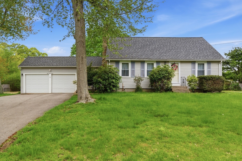 188 Glendale Road, Attleboro, Massachusetts, 4 Bedrooms Bedrooms, 7 Rooms Rooms,1.5 BathroomsBathrooms,Residential,For Sale,Glendale Road,73520733