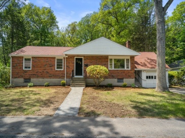 10 Roberta Road, Sharon, Massachusetts, 3 Bedrooms Bedrooms, 7 Rooms Rooms,1.5 BathroomsBathrooms,Residential,For Sale,Roberta Road,73522828 10 Roberta Road, Sharon, Massachusetts, 3 Bedrooms Bedrooms, 7 Rooms Rooms,1.5 BathroomsBathrooms,Residential,For Sale,Roberta Road,73522828