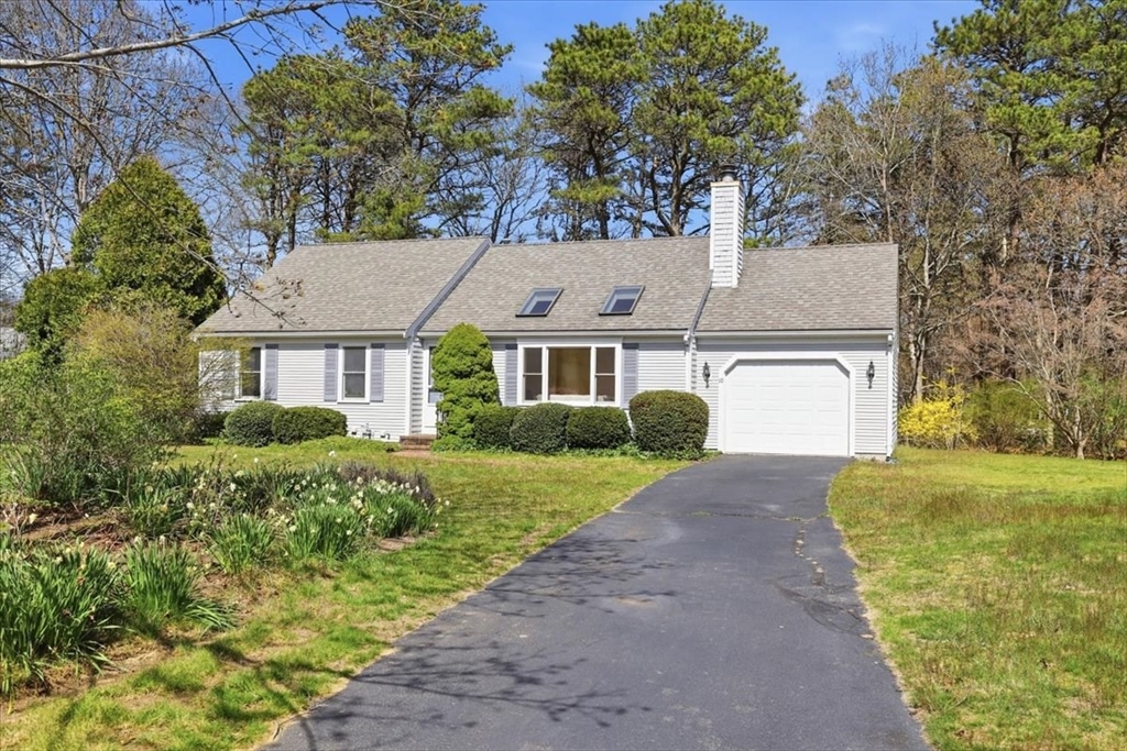 10 Skipjack Ln, Barnstable, Massachusetts, 2 Bedrooms Bedrooms, 4 Rooms Rooms,2 BathroomsBathrooms,Residential,For Sale,Skipjack Ln,73510890