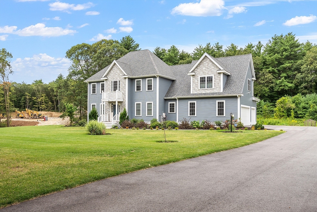 27 Spring Road, Westborough, Massachusetts, 4 Bedrooms Bedrooms, 10 Rooms Rooms,3 BathroomsBathrooms,Residential Lease,For Rent,Spring Road,73530783
