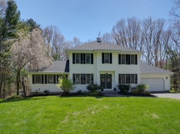 23 Twin Spring Drive, Boylston, Massachusetts, 4 Bedrooms Bedrooms, 11 Rooms Rooms,2.5 BathroomsBathrooms,Residential,For Sale,Twin Spring Drive,73510474