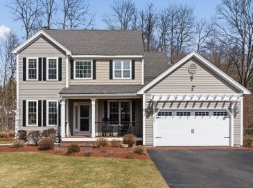 179 Pleasant Street, Framingham, Massachusetts, 4 Bedrooms Bedrooms, 10 Rooms Rooms,2.5 BathroomsBathrooms,Residential,For Sale,Pleasant Street,73488446