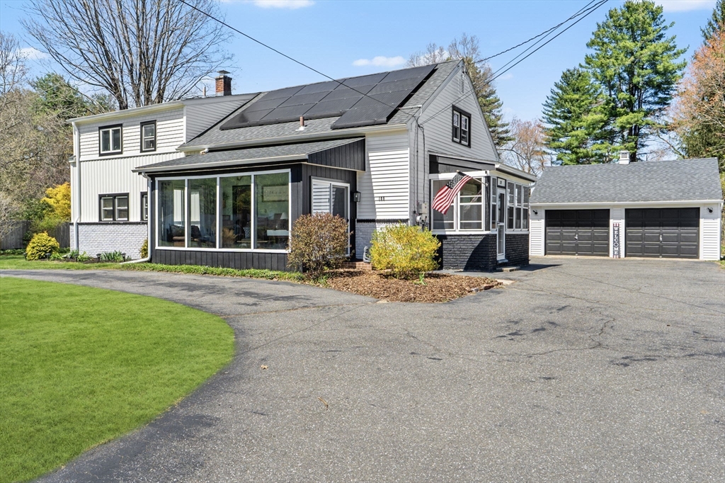 105 Plain Street, Easthampton, Massachusetts, 3 Bedrooms Bedrooms, 8 Rooms Rooms,2 BathroomsBathrooms,Residential,For Sale,Plain Street,73508519