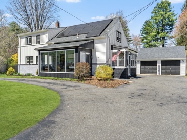 105 Plain Street, Easthampton, Massachusetts, 3 Bedrooms Bedrooms, 8 Rooms Rooms,2 BathroomsBathrooms,Residential,For Sale,Plain Street,73508519