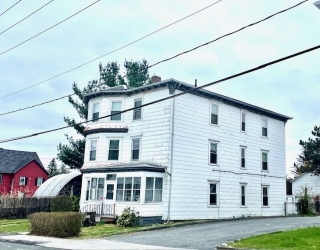 7 Ekman St, Worcester, Massachusetts, 6 Bedrooms Bedrooms, 12 Rooms Rooms,3 BathroomsBathrooms,Residential Income,For Sale,Ekman St,73507570