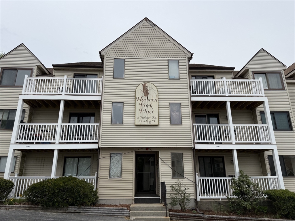 11 Hulbert Rd, Worcester, Massachusetts, 2 Bedrooms Bedrooms, 5 Rooms Rooms,1 BathroomBathrooms,Residential Lease,For Rent,Hulbert Rd,73514235