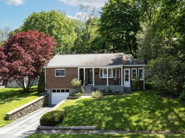 45 Pine Tree Dr, Worcester, Massachusetts, 2 Bedrooms Bedrooms, 5 Rooms Rooms,1.5 BathroomsBathrooms,Residential,For Sale,Pine Tree Dr,73522001