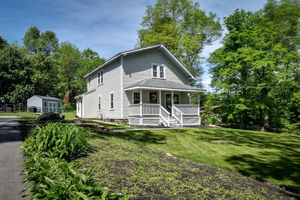 100 South Main Street, Millbury, Massachusetts, 3 Bedrooms Bedrooms, 5 Rooms Rooms,2 BathroomsBathrooms,Residential,For Sale,South Main Street,73525483