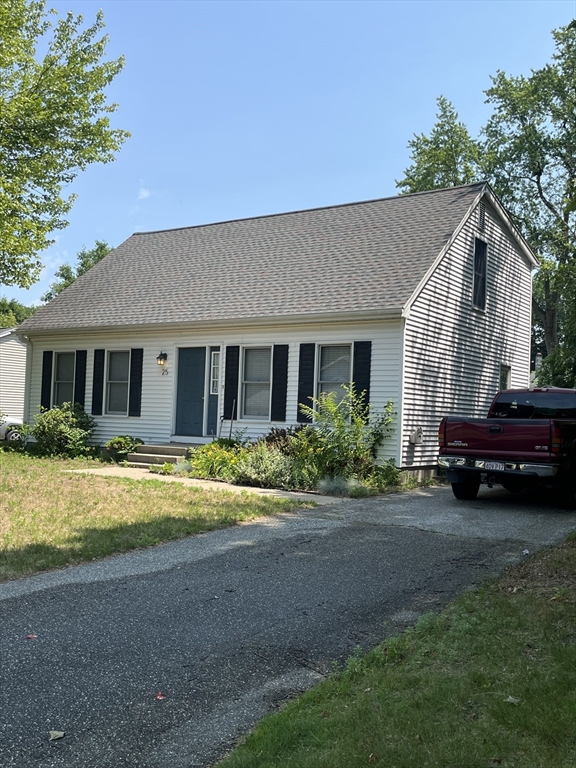 25 Amos Drive, Springfield, Massachusetts, 5 Bedrooms Bedrooms, 9 Rooms Rooms,2 BathroomsBathrooms,Residential,For Sale,Amos Drive,73543410