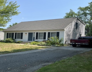 25 Amos Drive, Springfield, Massachusetts, 5 Bedrooms Bedrooms, 9 Rooms Rooms,2 BathroomsBathrooms,Residential,For Sale,Amos Drive,73543410